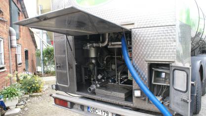 De melkprijs is in juli gedaald maar ligt nog altijd boven het niveau van januari.