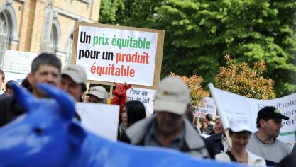 In 2009 kwam EMB fel in actie vanwege een extreem lage melkprijs van minder dan 20 cent per liter.