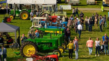 Wie houdt van oldtimer-machines, kan zich in Oudenaarde laven aan honderden vaak perfect onderhouden exemplaren.