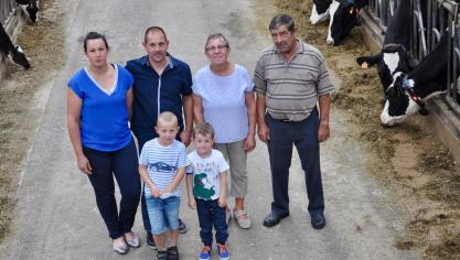 De familie Lievens-Stevens uit Geel, melkveehouders in hart en nieren.