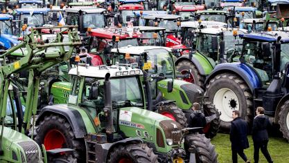 Duizenden boeren bezetten onlangs een belangrijke plaats vlakbij het Nederlandse parlement.
