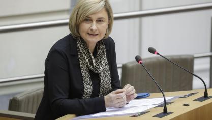 Vlaams landbouwminister Hilde Crevits gelooft in een ondernemerslandbouw, waarin de teeltkeuze vrij moet blijven.