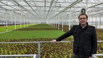 Bram Vanthoor bij een installatie met mobiele goten.