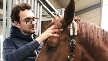 “Stal De Withoeve is een grote naam in de paardensport en ik heb het geluk gehad om vanaf heel jonge leeftijd ervaring met pony