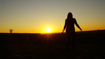 Om een goede sociale bescherming te krijgen, moet de vrouw stilstaan bij de keuze rond het sociaal statuut, de samenlevingsvorm en de rechten in de opbouw van het vermogen, maar ook haar loopbaan kan veel bepalen.
