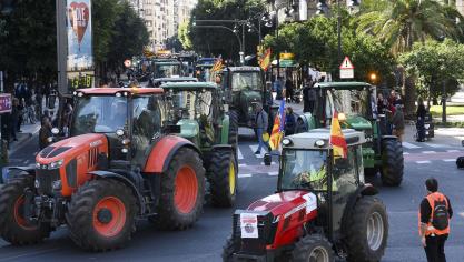 Spaanse boeren demonstreren in diverse steden voor betere prijzen.