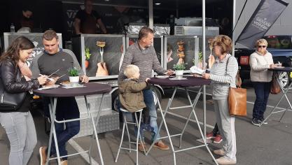 Er is een spot voor de bioscoop, er zijn veel inspirerende recepten en verhalen te vinden op ons kookplatform lekkervanbijons.be en in de afgeleide socialemediakanalen hebben we diverse spots waar de diversiteit van varkensvlees centraal staat.