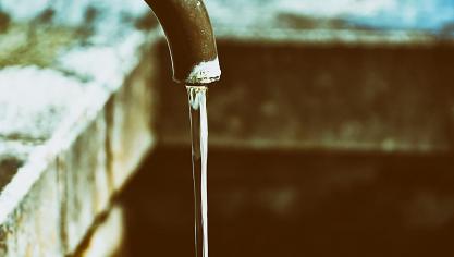 De ngo wil dat zo veel mogelijk mensen hun ‘watervoetafdruk’ berekenen op hun nieuwe campagnesite watertelt.be