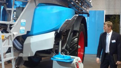 De Orion 12 is een nieuwe getrokken spuit bij Lemken.