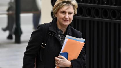 Minister Crevits wil met een serie maatregelen de arbeidsmarkt versterken.