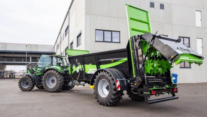 De nieuwe ‘Muck Control’ schotelstrooiers van Fliegl zijn er met 1, 2 of 3-assen.