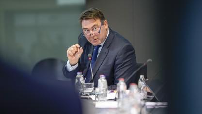 Op de Ministerraad van 16 mei werd een koninklijk besluit goedgekeurd dat het overbruggingsrecht verlengt voor juni.  De zelfstandigen die er in juni van willen genieten, zullen een nieuwe aanvraag moeten indienen , aldus minister Ducarme.