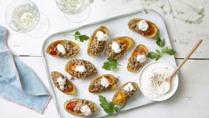 Gevulde aardappel met pittig varkensgehakt en tomatensalsa_horizontaal (2)