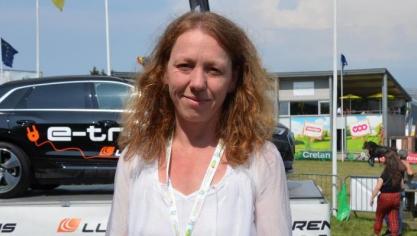 Caroline Willems werkt al bijna 25 jaar voor de Beurs van Libramont. Ze ziet landbouwers toenemend via internet of directe bezoeken aan machinefabrikanten informatie inwinnen, maar is ervan overtuigd dat beurzen in een wat andere rol relevant zullen blijven.