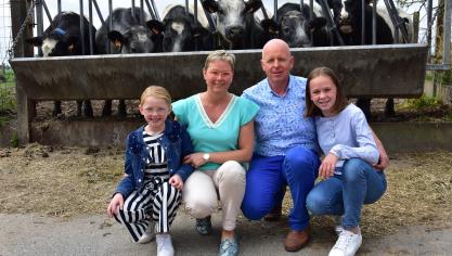 Vader Wouter, moeder Evelien en de dochters Geraldine en Emelie.