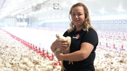 Jolien startte haar eigen braadkippenbedrijf tijdens haar opleiding verpleegkunde.