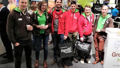 KLJ en Groene Kring samen op de foto.