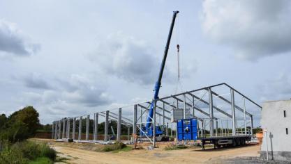 Een ongeziene coalitie van boeren, natuurbeschermers, architecten en stedenbouwkundigen verzet zich tegen de plannen voor de Vlaamse betonstop.