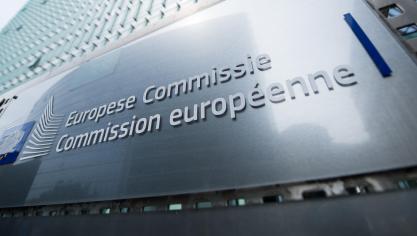 In het rapport besluit de Commissie dat moderne technieken om het genetisch materiaal van organismen doelgericht aan te passen een bijdrage kunnen leveren aan een meer duurzame voedselketen.