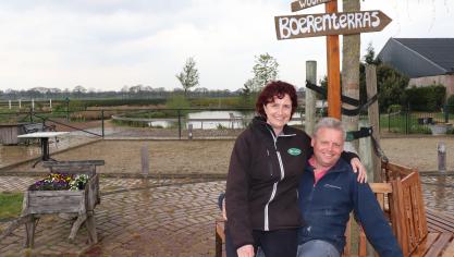 Eric en Chantalle Reijrink stapten in de saneringsregeling van de Nederlandse varkenshouderij. Eric: Het geld dat wij krijgen, kunnen wij fiscaal aantrekkelijk herinvesteren in het landgoed en de 24-uurs zorg.”