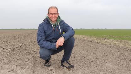 Martijn van der Bijl: “Als de nieuwe regels wel van kracht waren geworden dan had ik overigens voor de extra brede teeltvrije zone gekozen. Dat zou mij dan wel 300 euro/ha hebben gekost aan minder gewasopbrengst.”