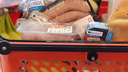 Het Gentse bedrijf levert meer bepaald varkensvleesproducten aan Delhaize, zoals worsten, koteletten en gehakt.