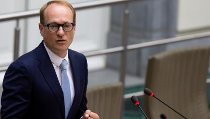 Ben Weyts, Vlaams minister van Dierenwelzijn, zet extra medewerkers in om het groeiend aantal klachten over dierenmishandeling -en verwaarlozing aan te pakken.