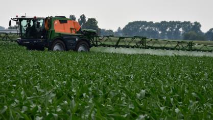 Voor de inzet van een drone voor precisiebespuiting is de bijdrage van loonwerkers cruciaal.
