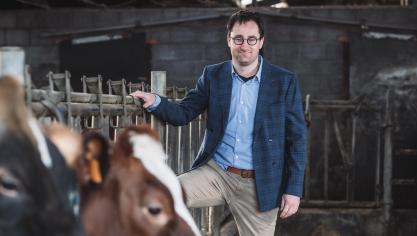 “Duurzaamheid is voor ons geen modewoord”, stelt Jeroen Van de Broek. “Het gaat van gras tot glas, dus in de hele keten, van bij de boer tot op het winkelrek.