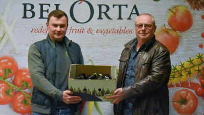 De eerste aubergines werden aangevoerd door BelOrta producent Jurgen Franco (Topa) uit Jabbeke. Groothandel Claessens uit Antwerpen had de eerste druk aan de klok.
