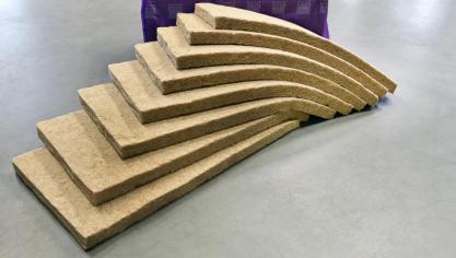 Vlas wordt vaak gebruikt in de bouw, onder meer in isolatiedekens.