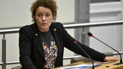 Vlaams minister van Mobiliteit Lydia Peeters (Open VLD) vindt de snelheidsverlaging voor de wolf geen goed idee inzake verkeersveiligheid.