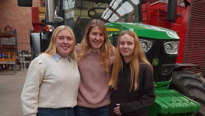 Kato Van De Walle uit Sinaai voor vleesvee, en voor melkvee Diewke Colman uit Waasmunster en Lore Moerenhout uit Bornem.