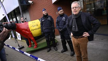 CEO Dominique Michel kwam persoonlijk antwoord bieden aan de misnoegde fruittelers. Hij weerlegde dat de supermarkten een groot voordeel halen uit de lage aankoopprijs.