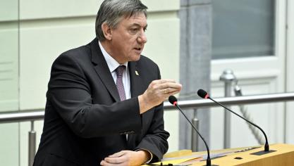 Ik zal er alles aan doen om tot een beslechting te komen, maar it takes three to tango , zei Jambon tijdens de plenaire sessie van het Vlaamse parlement.