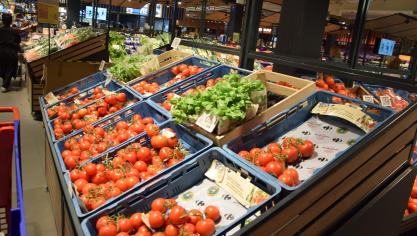In 2022daalde het volume van de verkochte goederen doordat meer mensen over de grens gingen winkelen.