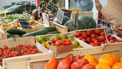 Veel marktkramers leken niet op de hoogte van alle wetten, maar maakten zich na een waarschuwing snel in orde.