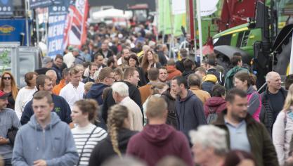 Ondanks de natte startdag telde de beurs in 2023 bijna 200.000 bezoekers.