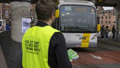 Landelijke Gilden stelt vast dat het ‘vervoer op maat’ niet in staat zal zijn om ervoor te zorgen dat alle mensen die vandaag afhankelijk zijn van de bus zich nog zullen kunnen verplaatsen.