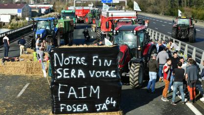 De Franse boeren willen hun protestacties uitbreiden en de druk op de regering verhogen.