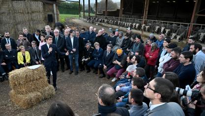 De Franse Premier Attal belooft een krachtinspanning te doen voor de landbouw.