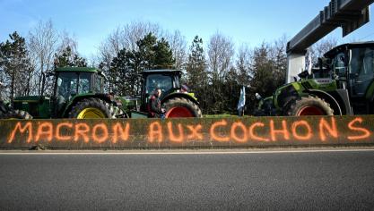 De meeste boerenblokkades in Frankrijk, zoals deze in Nantes, zijn ondertussen opgeheven na toegevingen van de Franse regering.