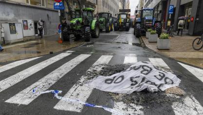 ABS en Boerenbond nemen afstand van de rellen die plaatsvonden tijdens het boerenprotest maandag 26 februari in Brussel.