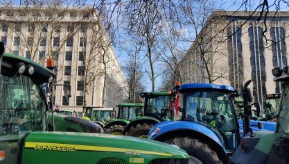 De Europese landbouwersorganisatie Via Campesina en de Waalse landbouworganisatie Fugea zullen op dinsdag 26 maart in Brusselprotesteren.