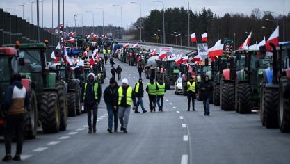 De voorbije maanden blokkeerden Poolse boeren meermaals de Oekraïense grens om te protesteren tegen de invoer van landbouwproducten uit dat land, dat oneerlijke concurrentie met hun eigen producten zouden zijn volgens hen.