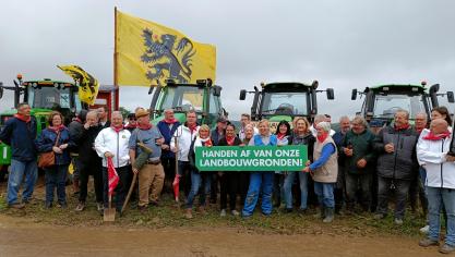 Op de Beerselse Meigemheide werd actie gevoerd tegen de ‘agressieve aankooppolitiek’ en ‘broodroof’ van minister Demir.