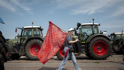 De boerenprotesten in heel Europa in de maanden die vooraf gingen aan de Europese verkiezingen tonen dat landbouw een belangrijk onderdeel is van de Europese Unie. Maar landbouwers voelen zich volgens de EMB al vele jaren genegeerd en sociaal en economisch gemarginaliseerd door het Europese beleid.