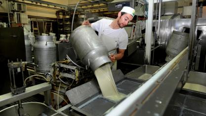 De Europese Commissie kaart het antisubsidieonderzoek dat China vorige maand is opgestart naar bepaalde zuivelproducten uit de EU aan bij de Wereldhandelsorganisatie (WTO).