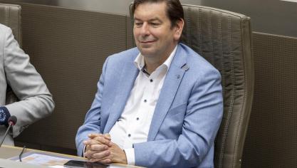 Zonder oplossing voor het stikstofprobleem, komt er met ons geen Vlaamse regering, zegt landbouwspecialist Bart Dochy van cd&v op 25 september in de wandelgangen van het Vlaamse Parlement.