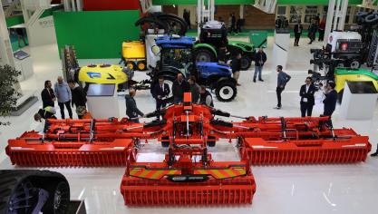 Maschio Gaspardo toonde op EIMA de Jumbo X, een 10 m brede rotorkopeg.